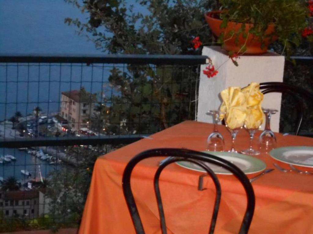 Hotel Vittoria Porto Santo Stefano  Bagian luar foto